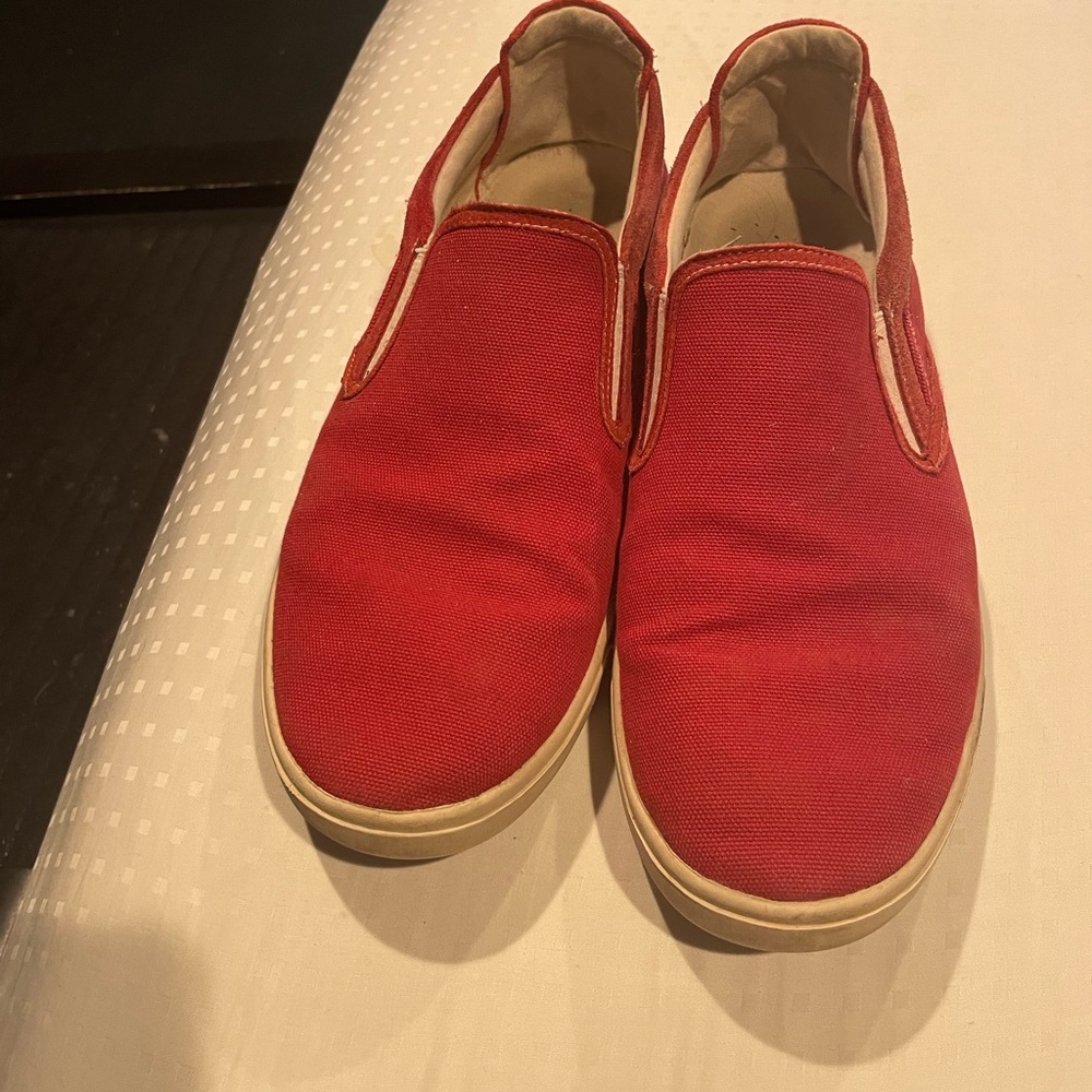 Ugg Canvas Slip On’s
